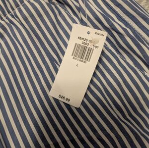 NWT Old Navy - Navy and White Striped Shorts